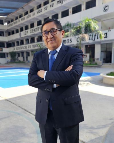 Director Científica School